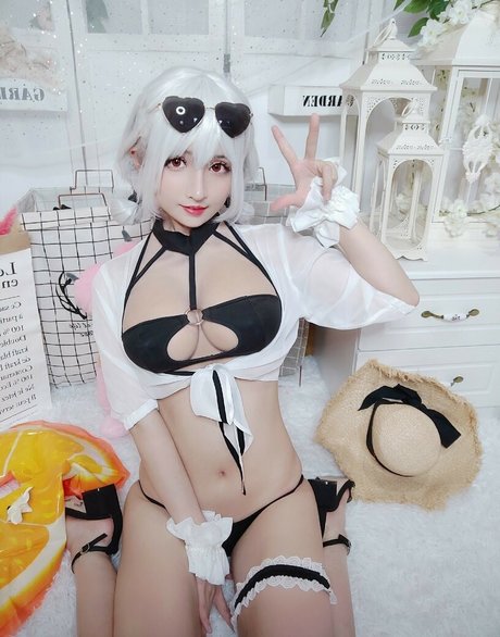 Rioko Cosplay star pornographique img