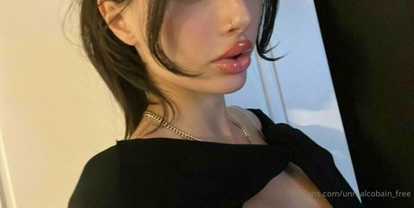 unrealcobain free beautiful model photos