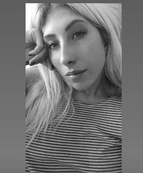 angelbetween Miniature