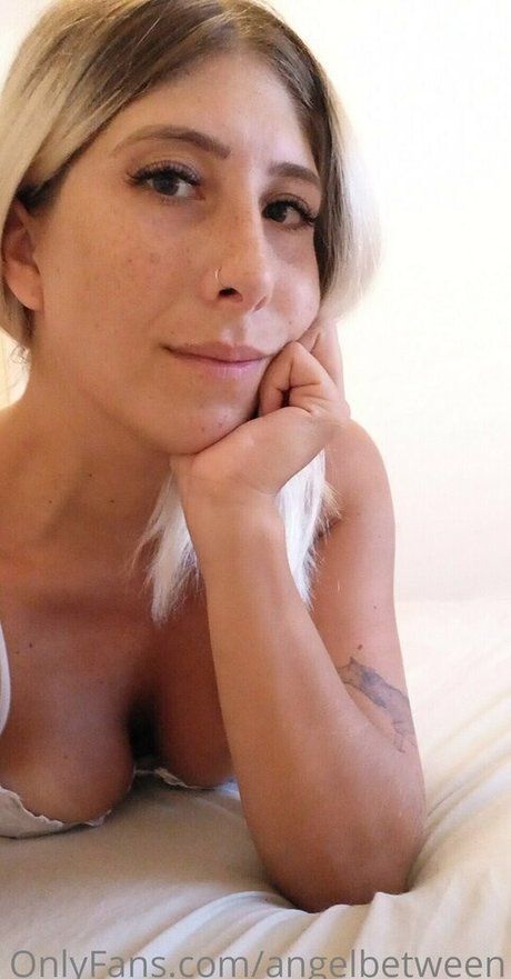 angelbetween estrella porno archivo