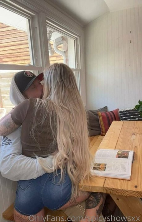 spicyshowsxx étoile collection