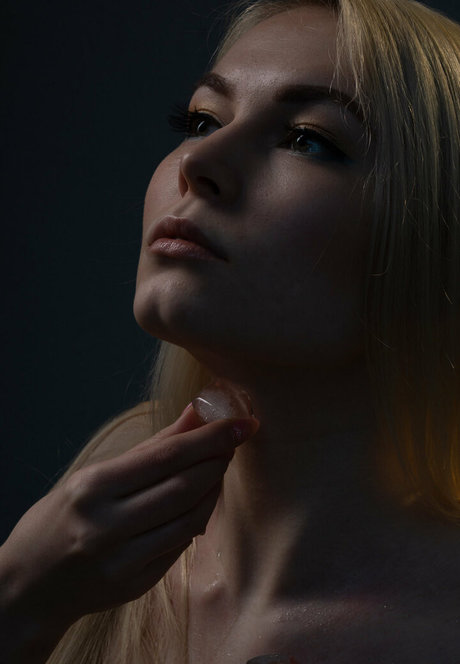 mimicica modèle nu galeries