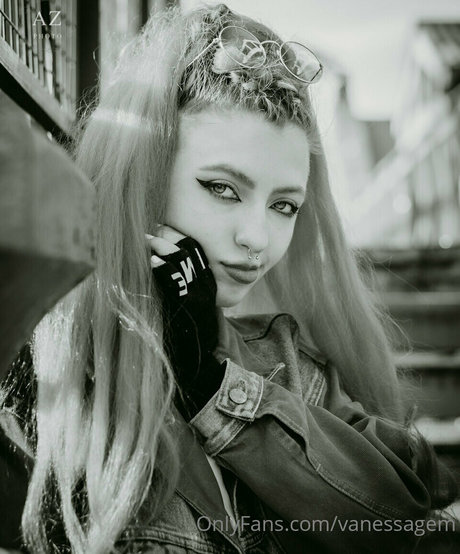 vanessagem modelo libre galería