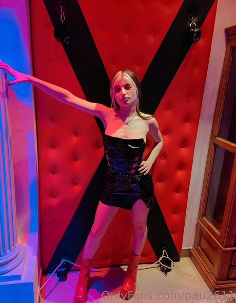 pau2611 modelo desnuda fotos