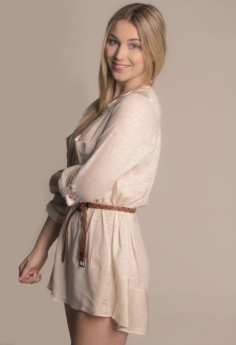 Laura Michalowicz art actress picture