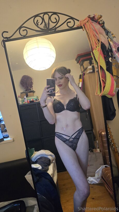 shatteredpolaroids model adult pictures