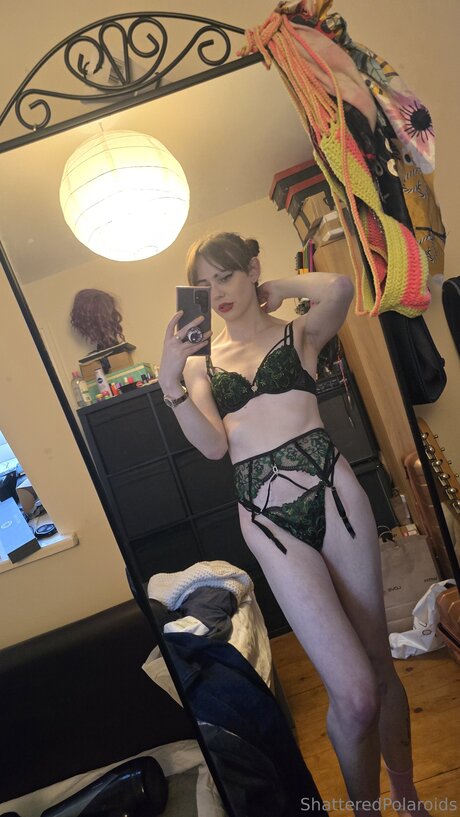 shatteredpolaroids adult model pics