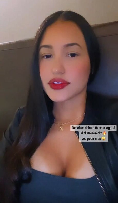 Flavia Carolayne hermosa estrella porno galería