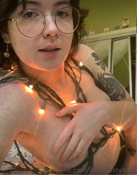 dankzestykale art model pictures