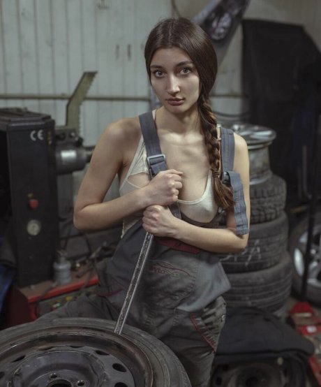 Anastasiia Zakharenko modelo caliente foto