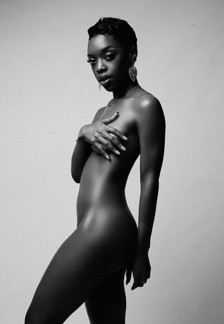 MindoftheUnkind perfect model photo