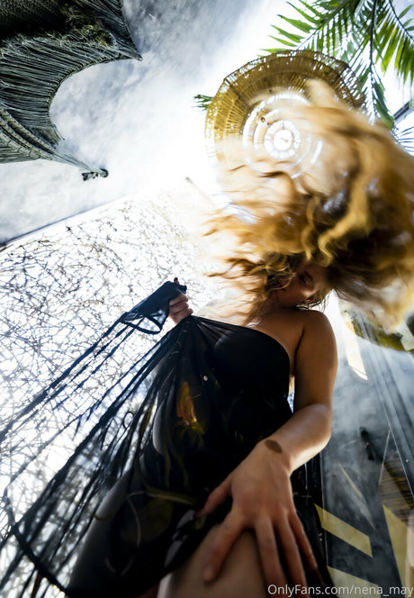 Nena May arte modelo imágenes