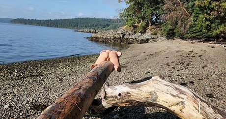 Athena Demos actriz erótica galería