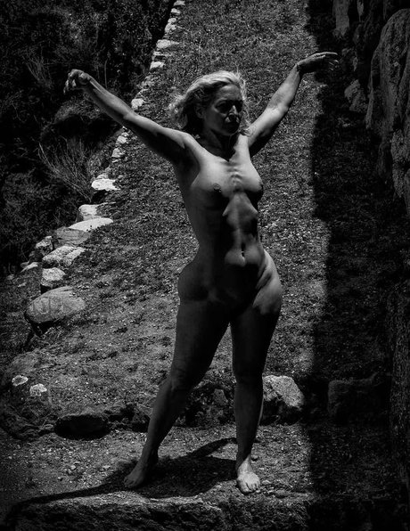 Athena Demos actrice libre archive