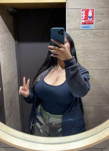 Zina Hadid actriz xxx fotos