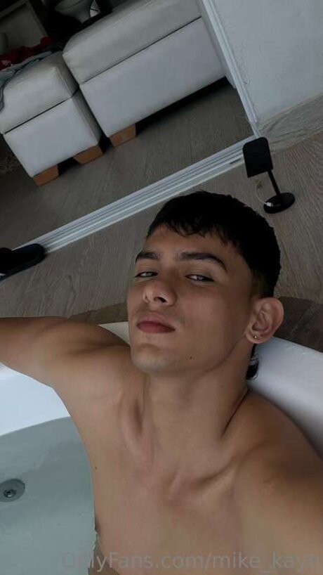 Mike Kayn modèle xxx des photos