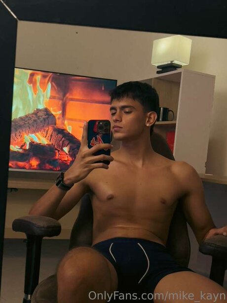 Mike Kayn estrella erótica imagen