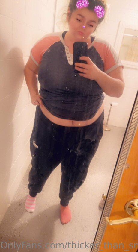 Thicker Than Snickers model porn pic
