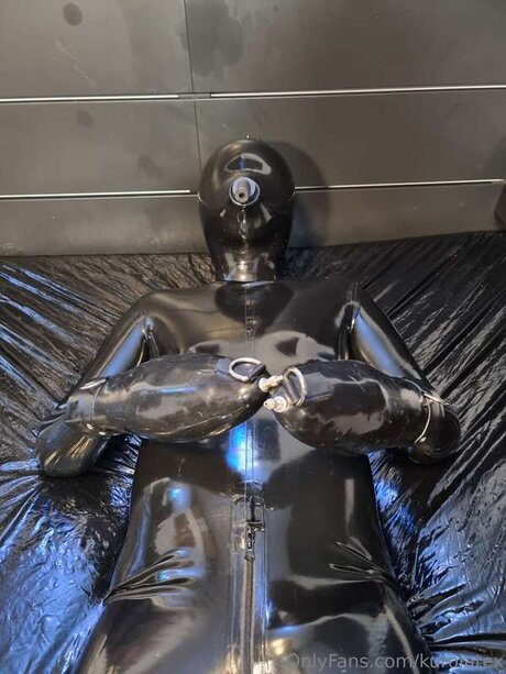 Kurolatex étoile hd img