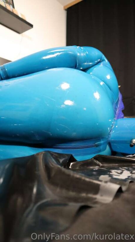 Kurolatex modèle artistique collection