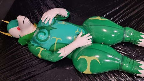 Kurolatex star du sexe archive