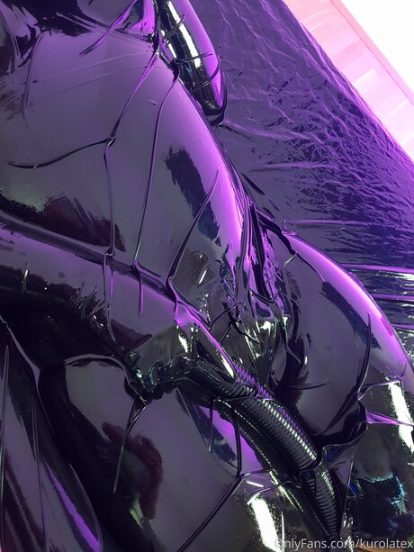 Kurolatex sexe de star du porno image