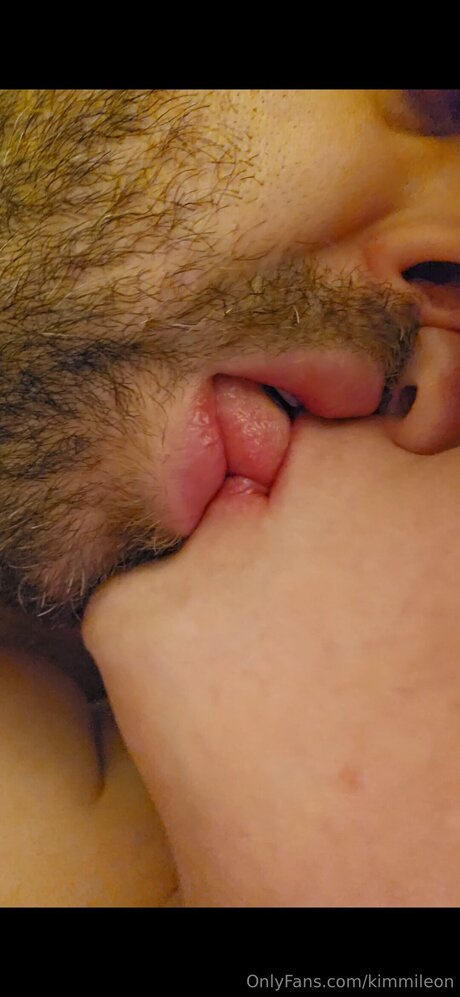 Kimmileon modelo erótico fotos