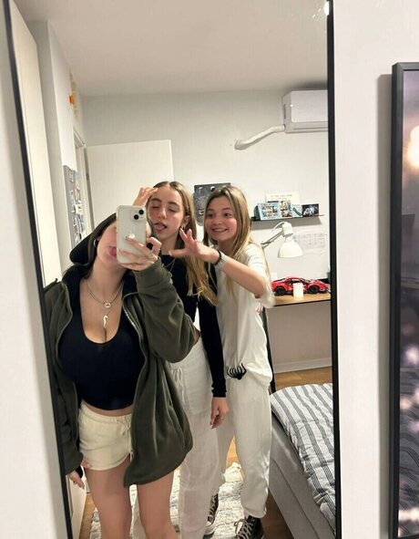 Pelegsaar xxx étoile photo