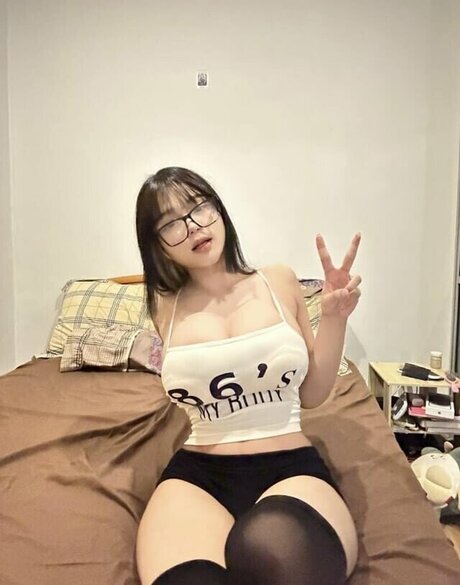 tallgirl onlyfans pornographic picture