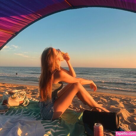 Amymarie Gaertner Miniatura