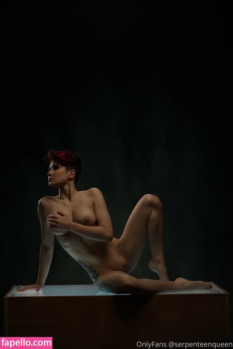 Adalind Gray actrice exclusive collection