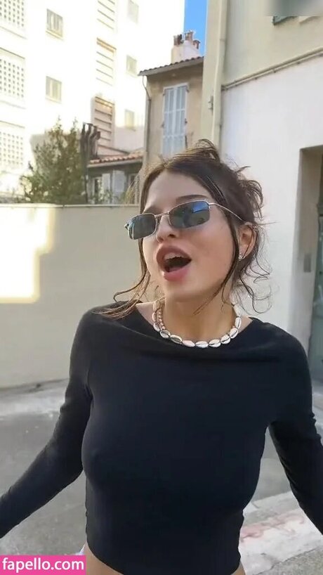 Nina Chuba star du porno chaude images