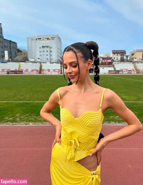 Nina Chuba actrice parfaite collection