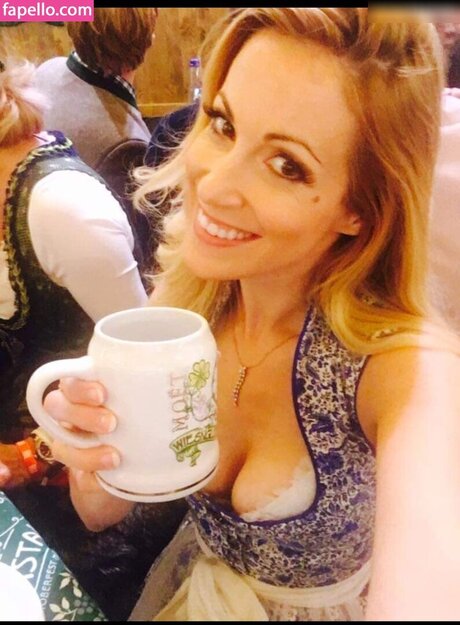 Andrea Kaiser star du porno en haute qualité photo