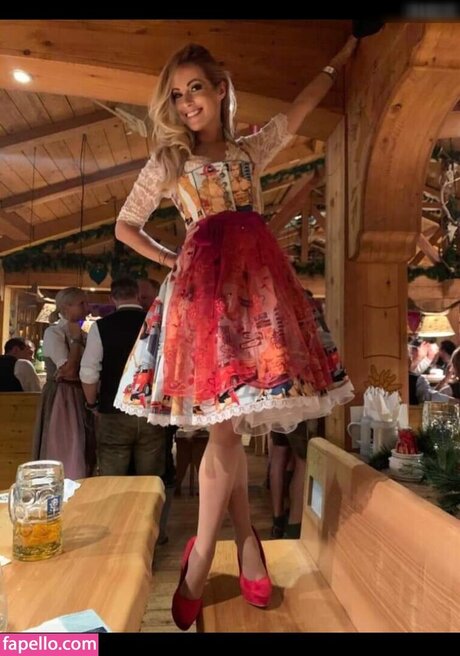 Andrea Kaiser hermosa actriz archivo