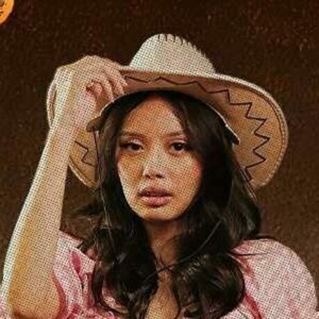 Micaella Raz actrice érotique img