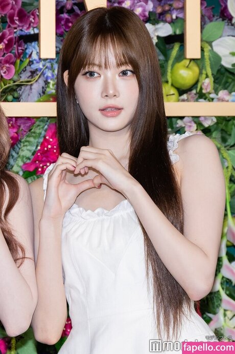 Hong Eunchae_ naked star picture