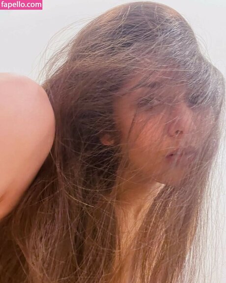 Anika Vishwanath étoile parfaite images