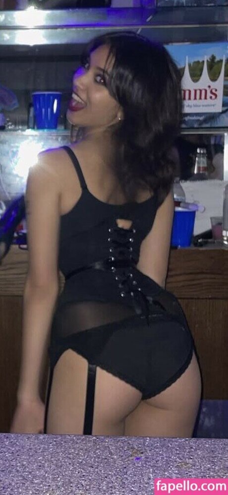 Anika Vishwanath actrice nue img