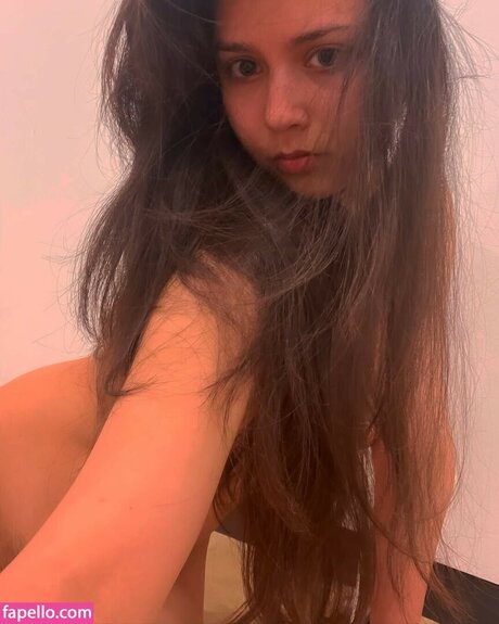 Anika Vishwanath nudes star images