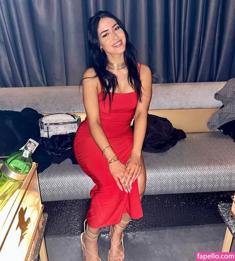 Maricel Freire Hotwife modelo superior galerías