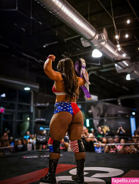 Nikki Blackheart jolie star du porno galerie