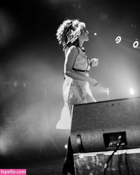 Aidan Noell actriz de desnudos galería