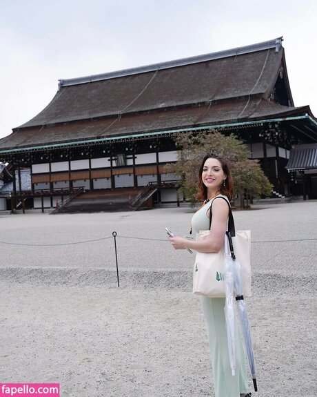 Miss Bri Torres modèle pornographique photo