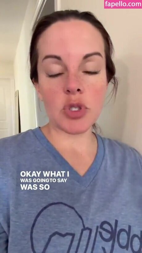 Colette Butler modelo bonita foto