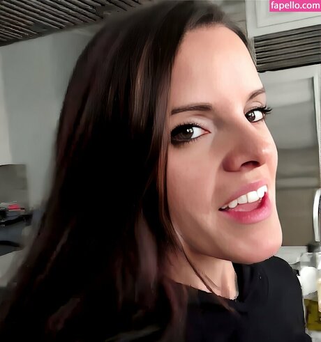 Colette Butler star du porno parfaite images