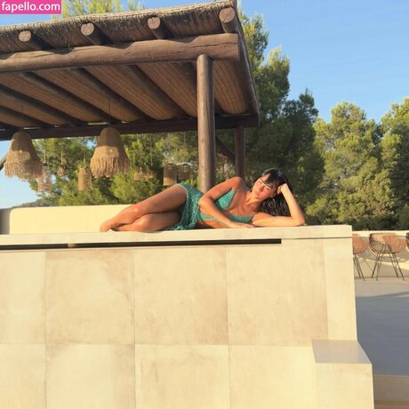 frida reed arte modelo imagen