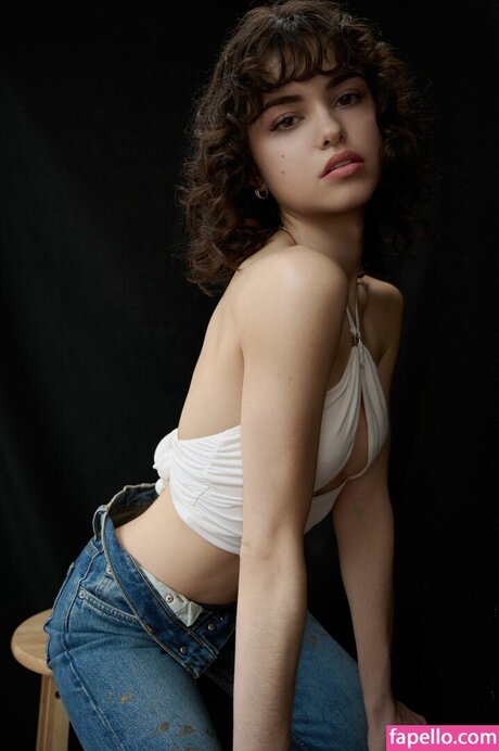 Clarice Cazauran adult star img