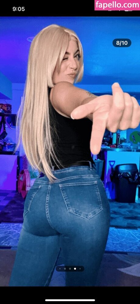 Carmen Elaine star exclusive photos