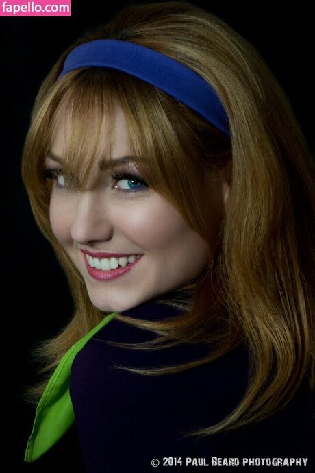 Velma Daphne Cosplay star du porno nue image